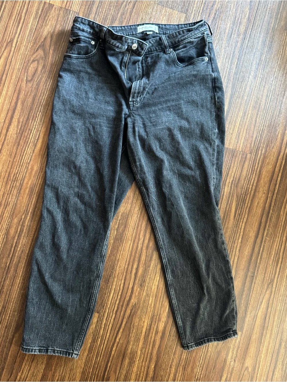 Abercrombie Mom Jeans